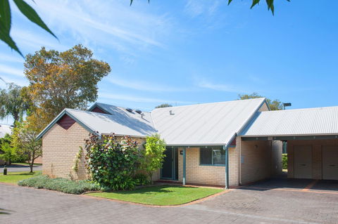 Bayshore Beachside Resort - Newcastle Accommodation 31