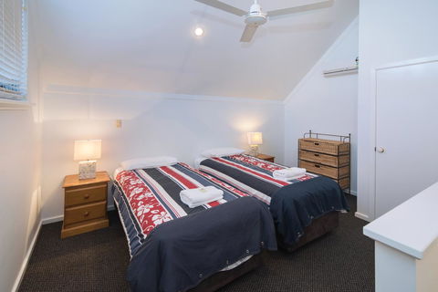 Bayshore Beachside Resort - Newcastle Accommodation 2