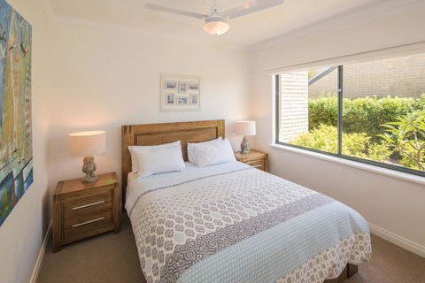 Bayshore Beachside Resort - Newcastle Accommodation 9