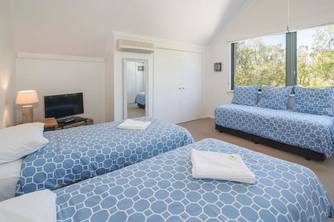 Bayshore Beachside Resort - Newcastle Accommodation 7