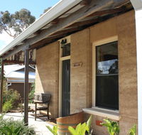 Hotham Ridge Winery and Cottages - Newcastle Accommodation