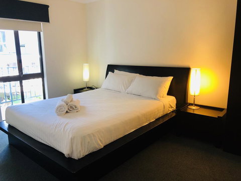 Seashore Memories - Sleeps 3 - Newcastle Accommodation 6