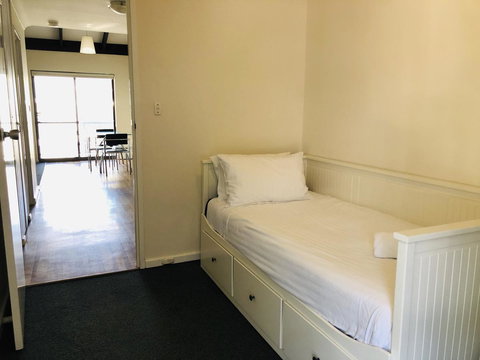 Seashore Memories - Sleeps 3 - Newcastle Accommodation 5