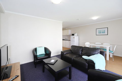 West Beach Lagoon 202 - Quiet & Ground Floor! - Newcastle Accommodation 11