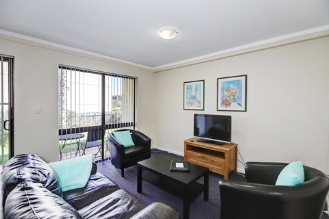 West Beach Lagoon 202 - Quiet & Ground Floor! - Newcastle Accommodation 12