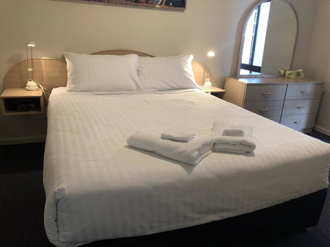 West Beach Lagoon 202 - Quiet & Ground Floor! - Newcastle Accommodation 3