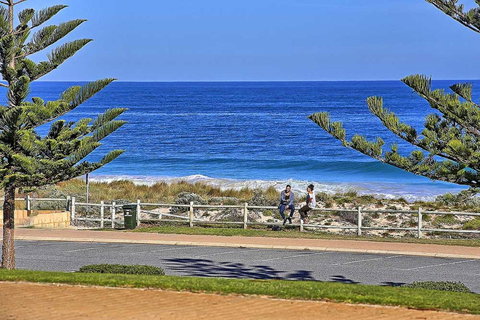 Beachfront @ Scarbs - Newcastle Accommodation 14