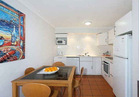 Beachfront @ Scarbs - Newcastle Accommodation 2
