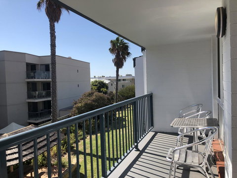West Beach Lagoon 218 - Outstanding Value! - Newcastle Accommodation 12