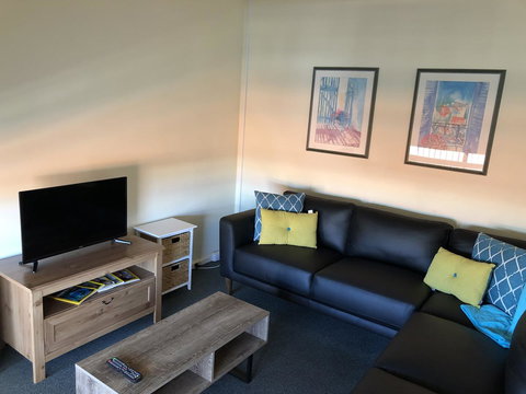 West Beach Lagoon 114 â€“ Ocean Views - Newcastle Accommodation 3