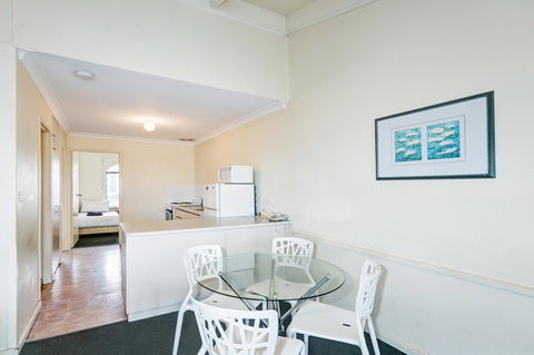 West Beach Lagoon 114 â€“ Ocean Views - Newcastle Accommodation 8