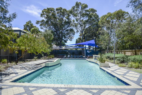 Leeuwin Apartments - New Castle Tourism 0