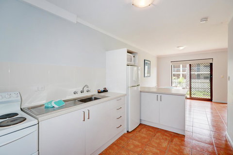 West Beach Lagoon 204 â€“ Ground Floor - Newcastle Accommodation 6