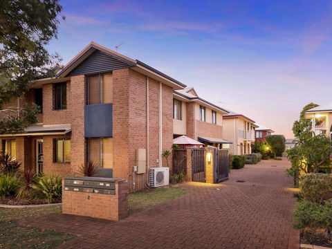 Cooper Street - Newcastle Accommodation 39