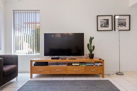 Cooper Street - Newcastle Accommodation 2