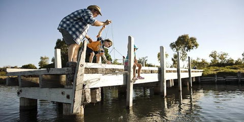 Mandurah Beach Front Apartment - Newcastle Accommodation 10