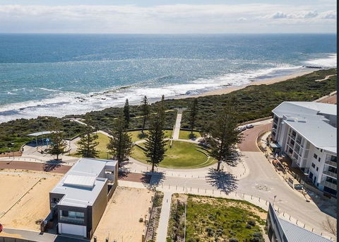 Mandurah Beach Front Apartment - Newcastle Accommodation 1