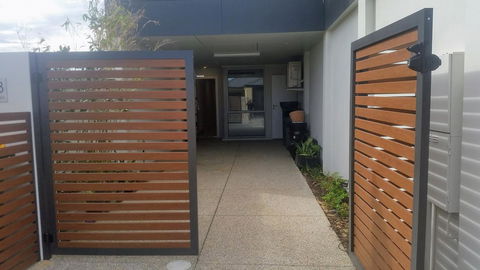 Mandurah Beach Front Apartment - Newcastle Accommodation 19