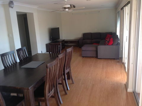 Waterside Canal Dreams - Newcastle Accommodation 27