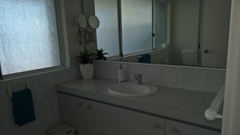 Waterside Canal Dreams - Newcastle Accommodation 18