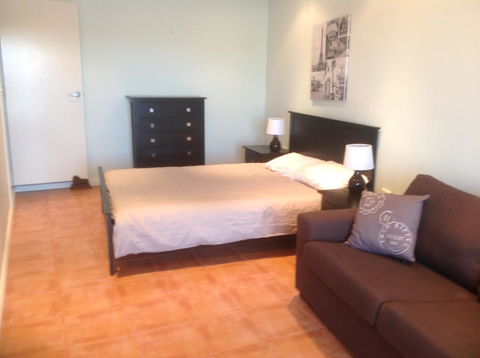Waterside Canal Dreams - Newcastle Accommodation 20