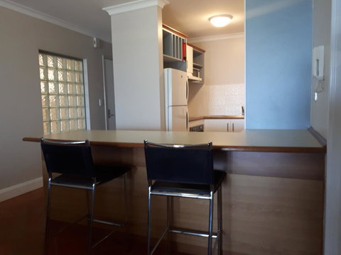 Salty Kiss - Newcastle Accommodation 7