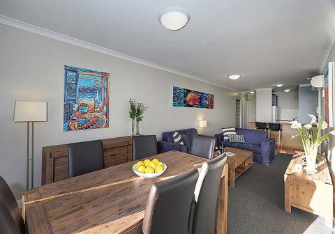 Salty Kiss - Newcastle Accommodation 5