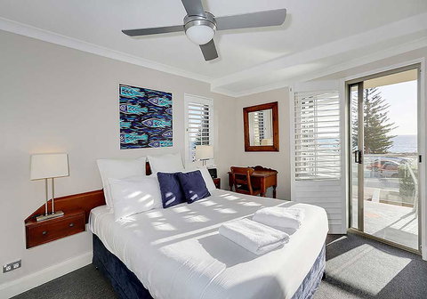 Salty Kiss - Newcastle Accommodation 10