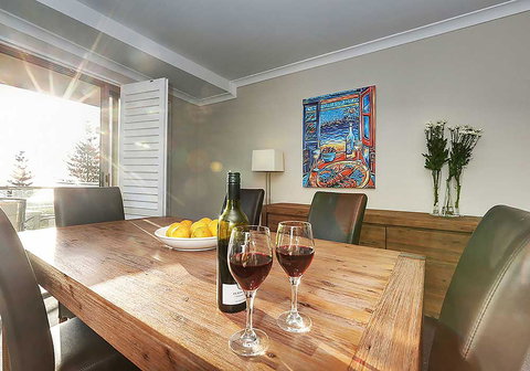 Salty Kiss - Newcastle Accommodation 6