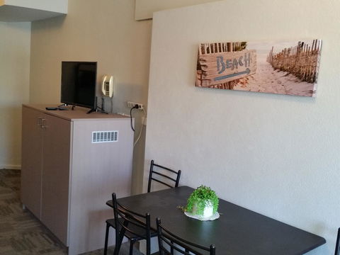 Mandurah Foreshore Motel - New Castle Tourism 10