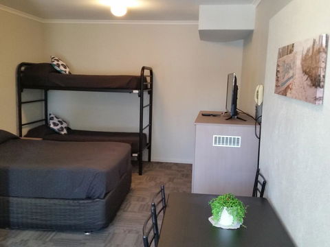 Mandurah Foreshore Motel - New Castle Tourism 12