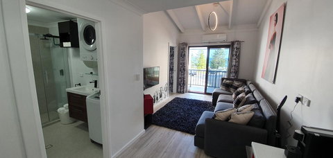 West Beach Lagoon 211 â€“ Great Views - Newcastle Accommodation 6