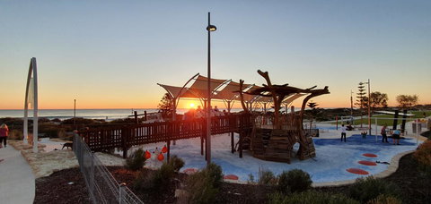 West Beach Lagoon 211 â€“ Great Views - Newcastle Accommodation 27