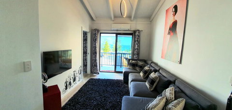 West Beach Lagoon 211 â€“ Great Views - Newcastle Accommodation 5
