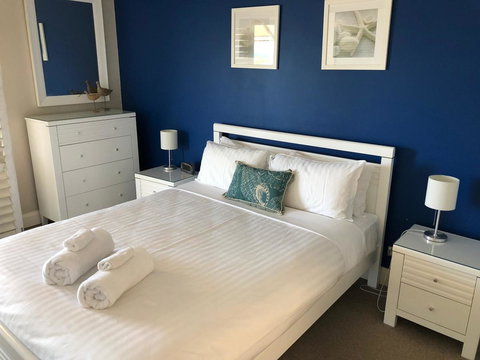 The White Pearl Penthouse - Newcastle Accommodation 8