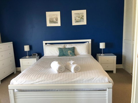 The White Pearl Penthouse - Newcastle Accommodation 6