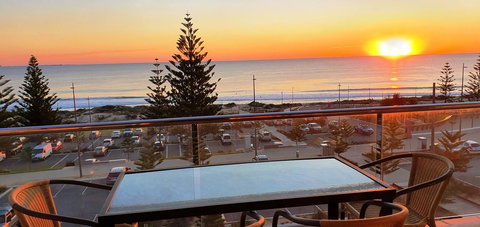 The White Pearl Penthouse - Newcastle Accommodation 23