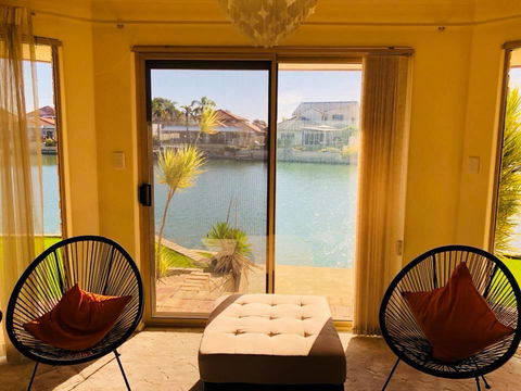 LA ANCHOR ON THE CANALS (MANDURAH) - Newcastle Accommodation 3