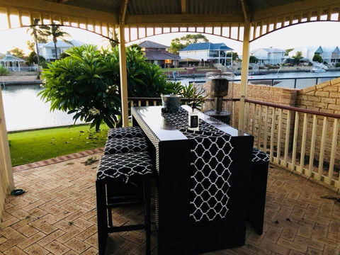 LA ANCHOR ON THE CANALS (MANDURAH) - Newcastle Accommodation 9