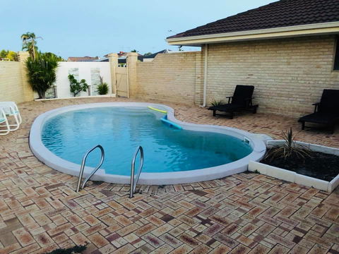 LA ANCHOR ON THE CANALS (MANDURAH) - Newcastle Accommodation 11