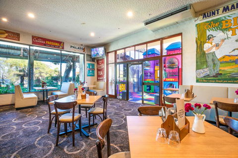 Nightcap At Wanneroo Tavern - New Castle Tourism 6
