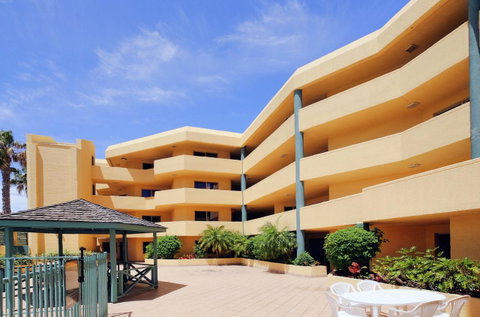 Sandcastles At The Beach Outstanding Location! - Newcastle Accommodation 14