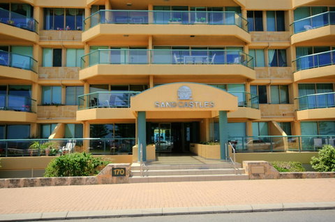 Sandcastles At The Beach Outstanding Location! - Newcastle Accommodation 0