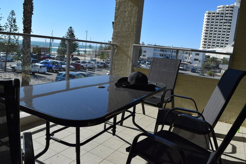 Sandcastles At The Beach Outstanding Location! - Newcastle Accommodation 2
