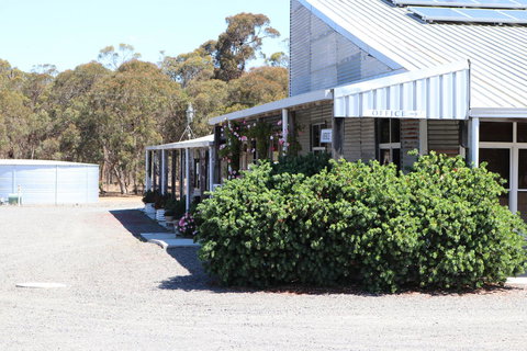 Kendenup Cottages And Lodge - Newcastle Accommodation 36