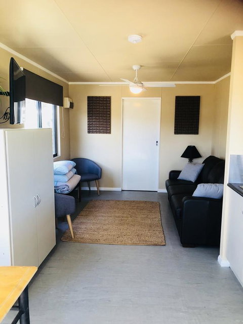 Kendenup Cottages And Lodge - Newcastle Accommodation 5