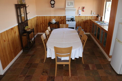 Kendenup Cottages And Lodge - Newcastle Accommodation 13
