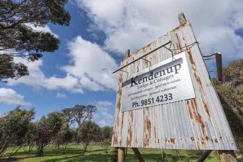 Kendenup Cottages And Lodge - Newcastle Accommodation 0