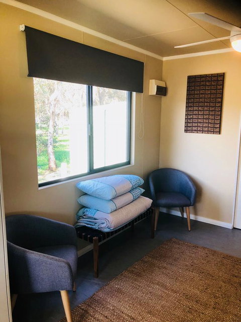 Kendenup Cottages And Lodge - Newcastle Accommodation 7