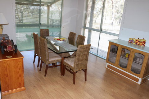 Kendenup Cottages And Lodge - Newcastle Accommodation 10